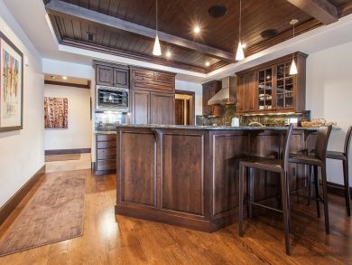 Luxury Vail 3 Bedroom Ski Condo - Sleeps 6 - Mountain Views Luxury Vail 3 Bedroom Ski Condo - Sleeps 6 - Mountain Views